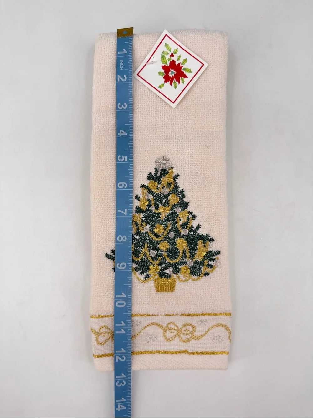 Vintage Linens' N Things Embroidered Kitchen Bath Hand Towel Christmas Holiday
